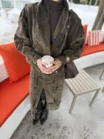 Süet önden yırtmaçlı tasarım etek - Görsel 2