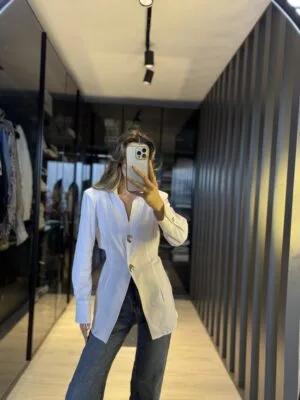 Özel tasarım sırt detay gömlek